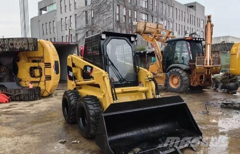 CAT 246D Kompaktlader