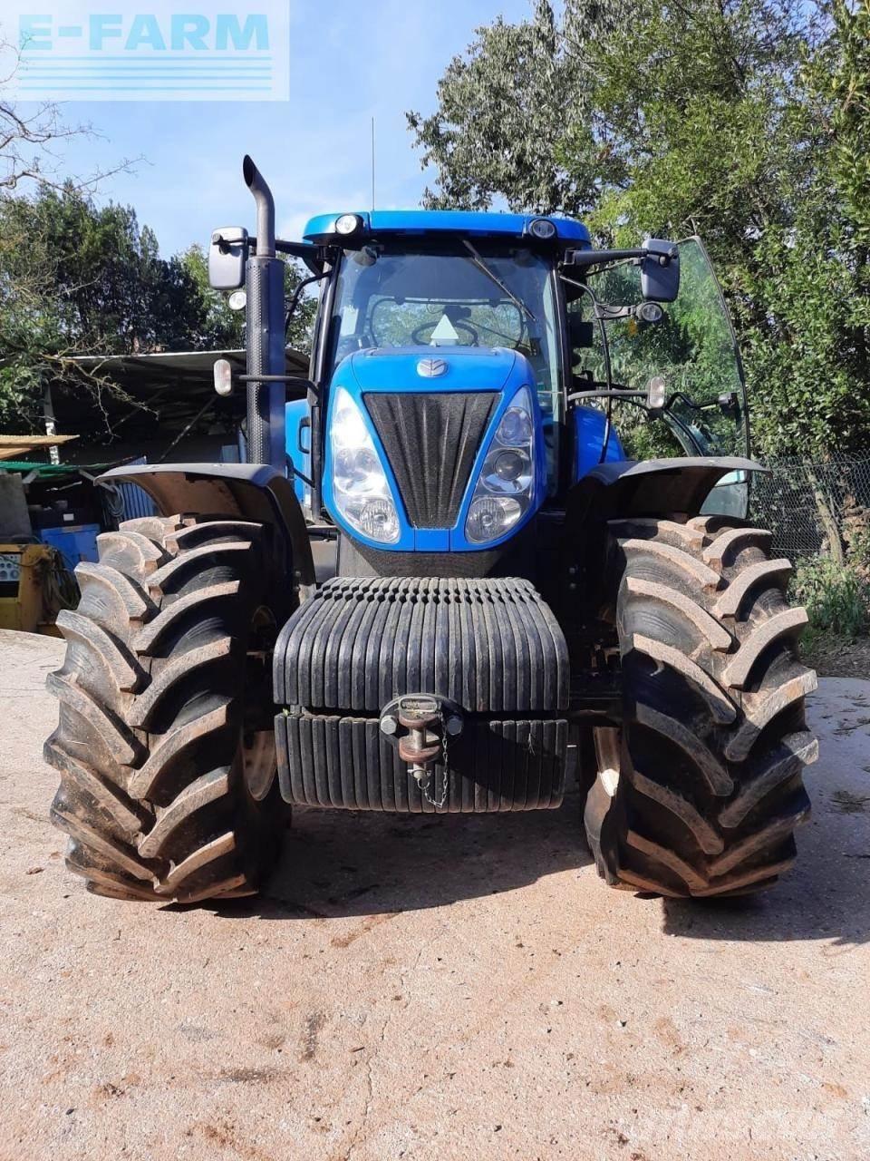 New Holland T7070 Traktoren