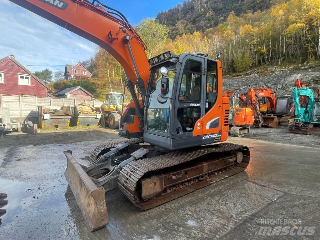 Doosan DX140LCR-5 Raupenbagger