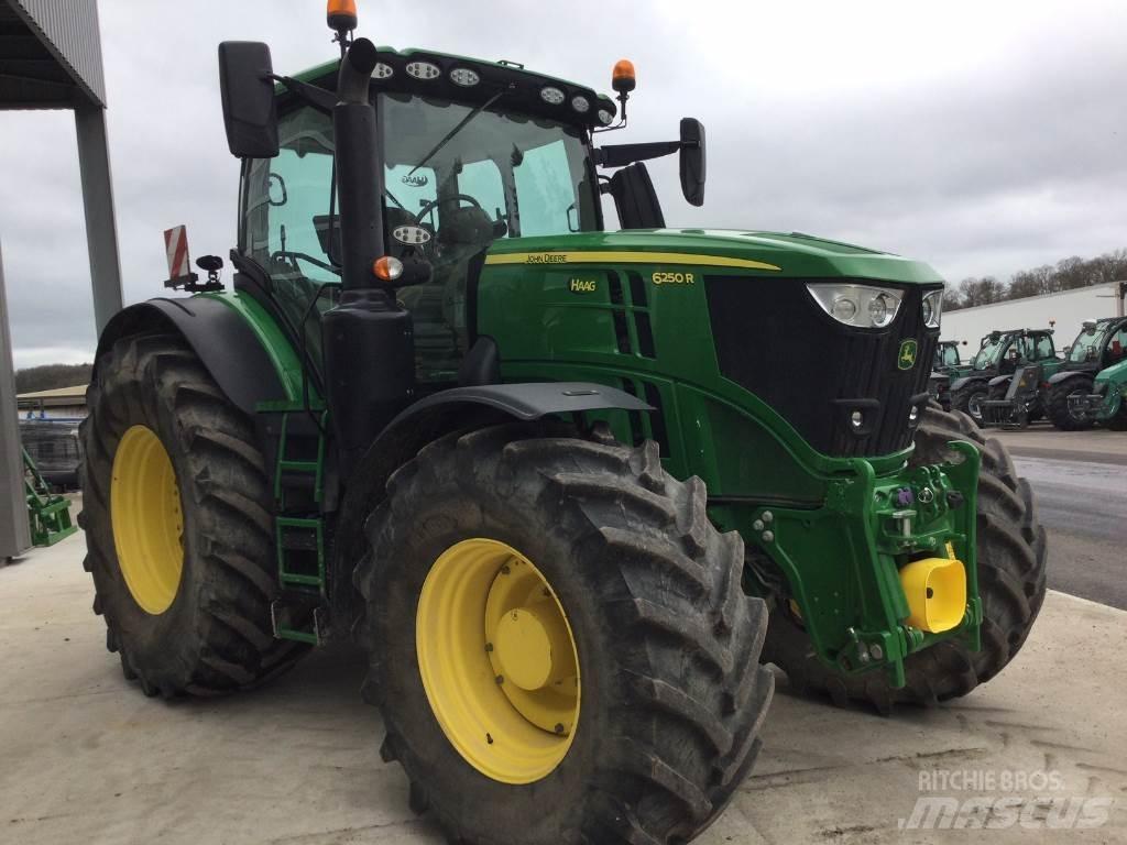John Deere 6250R Traktoren