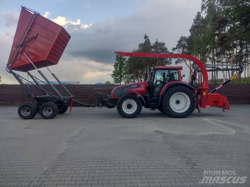 Valtra T202 Holzhäcksler