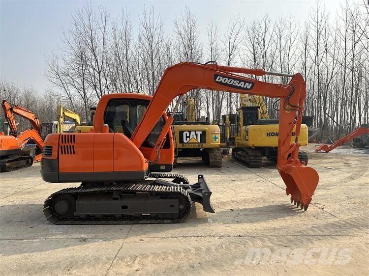 Doosan DX75 Raupenbagger