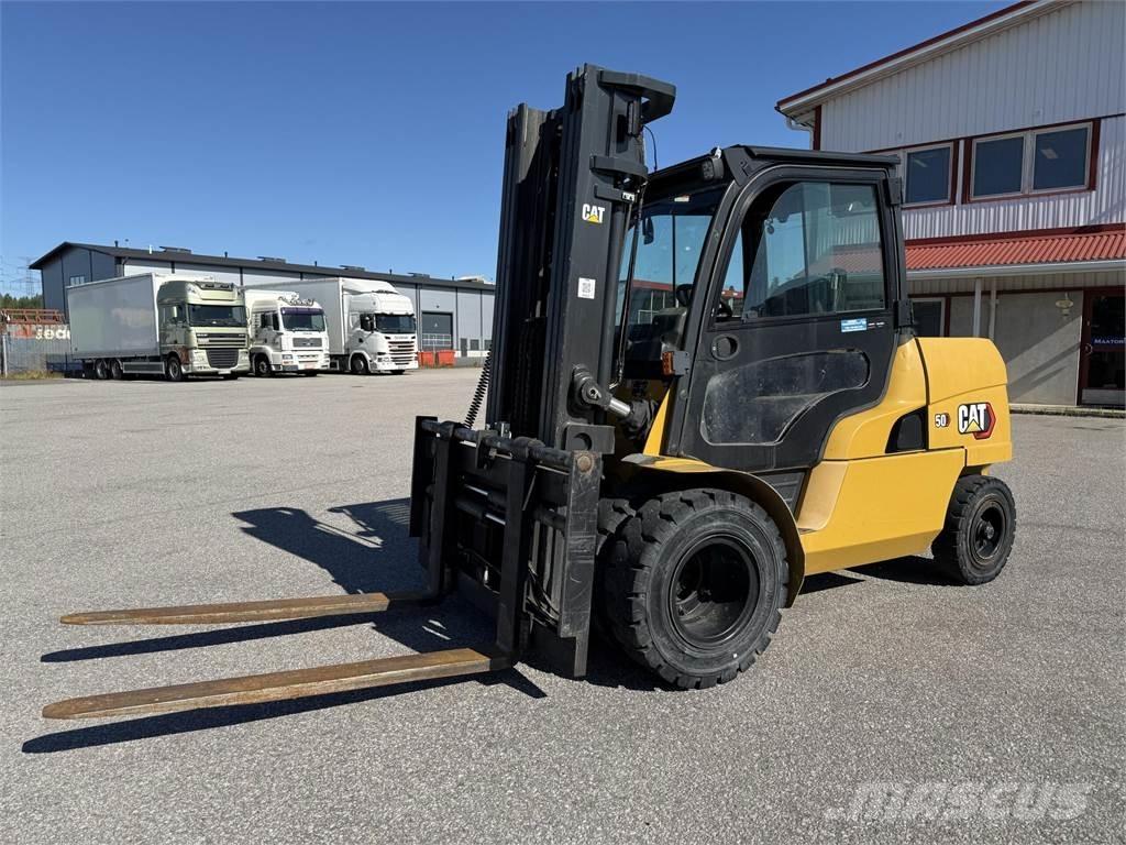 CAT DP50NT Dieselstapler