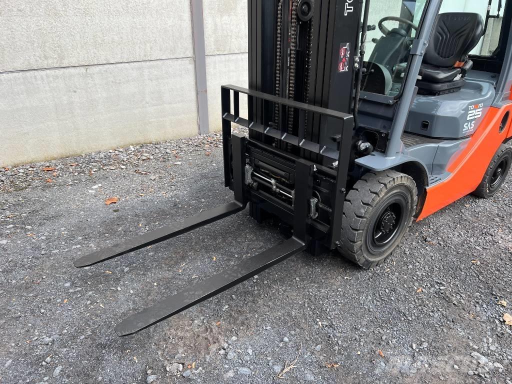 Toyota 02-8 FDF 25 Dieselstapler