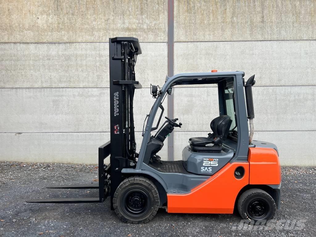 Toyota 02-8 FDF 25 Dieselstapler