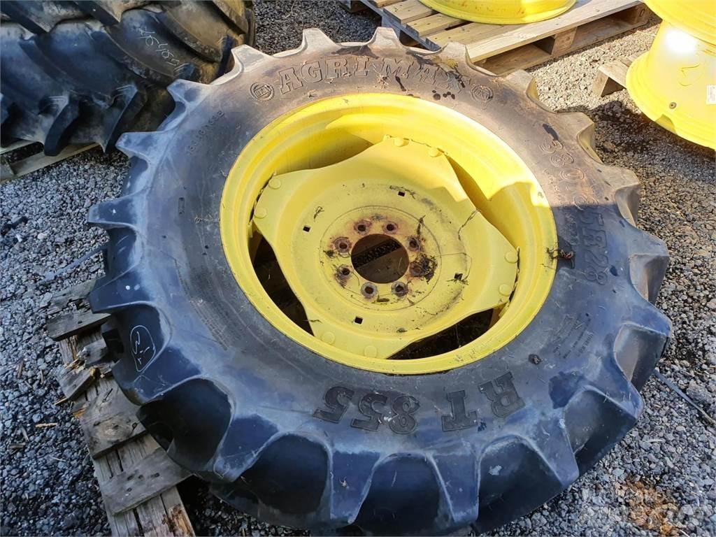 BKT 380/85R28 x2 Reifen