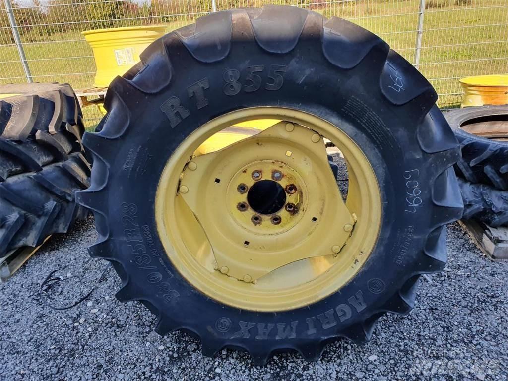 BKT 380/85R28 x2 Reifen