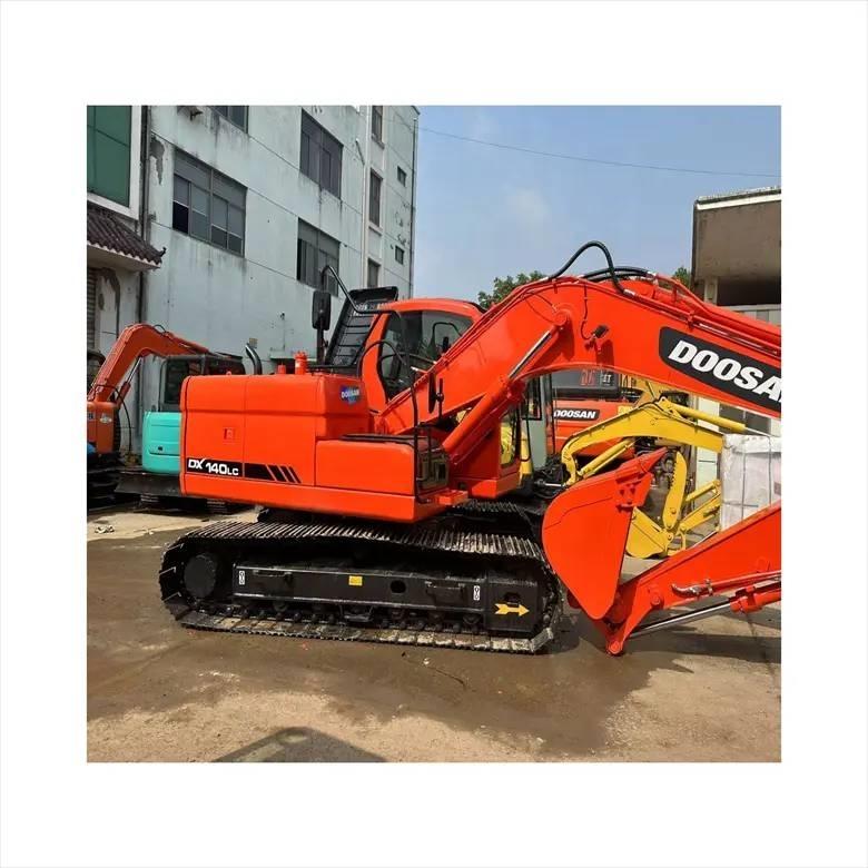 Doosan DX140LC Raupenbagger