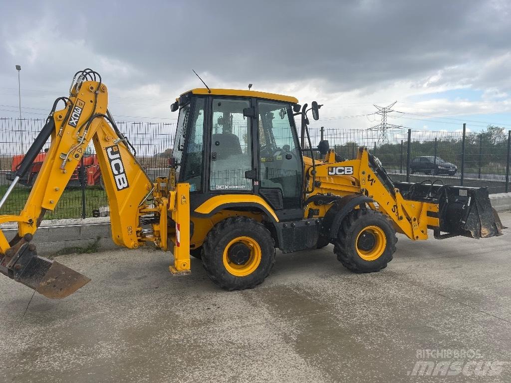 JCB 3 CX / compact Baggerlader