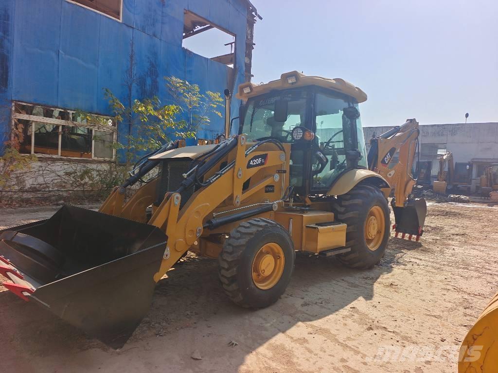 CAT 420F NEW MACHINE Baggerlader
