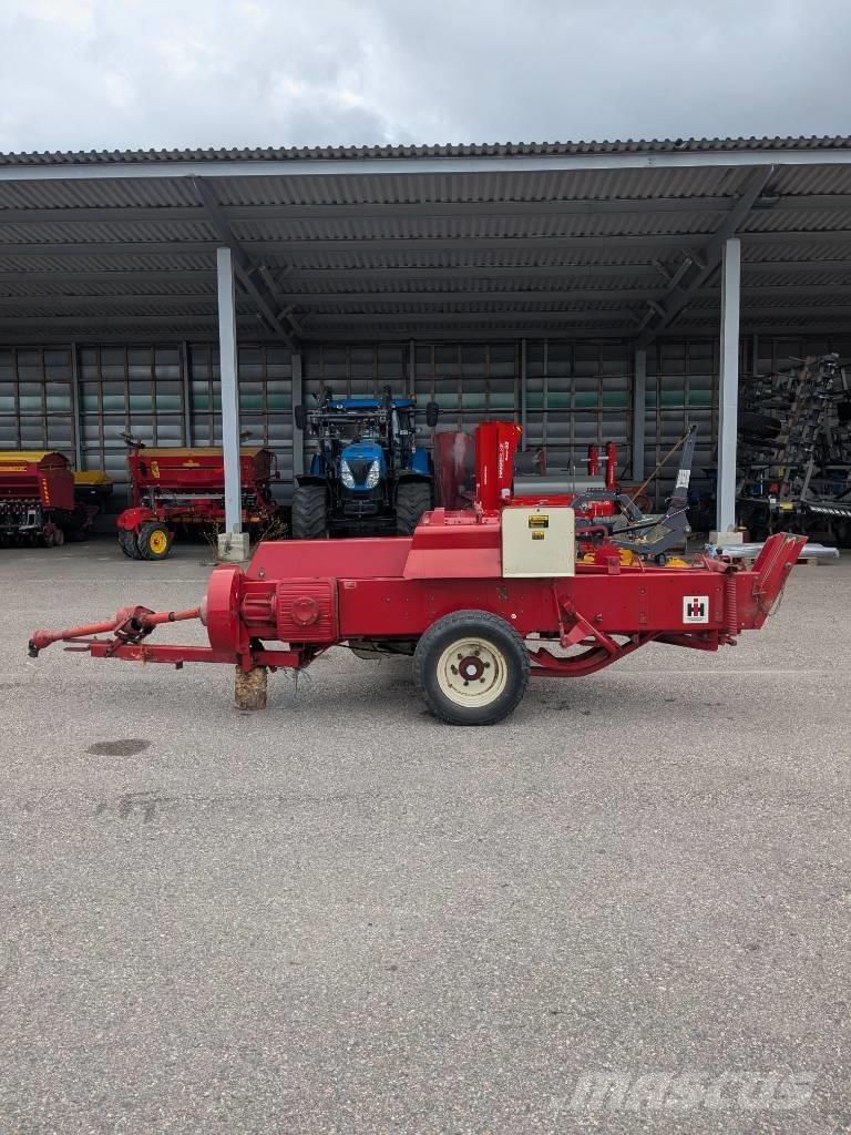 International 430 T Quaderpressen