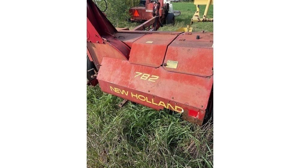 New Holland 782 Feldhäcksler