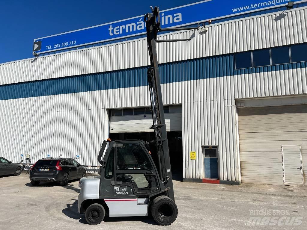 Nissan DX 30 Dieselstapler