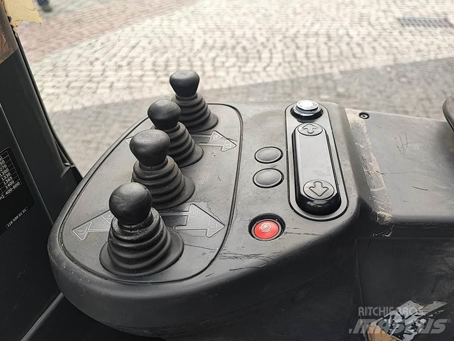 Linde R14X-03 Schubmaststapler