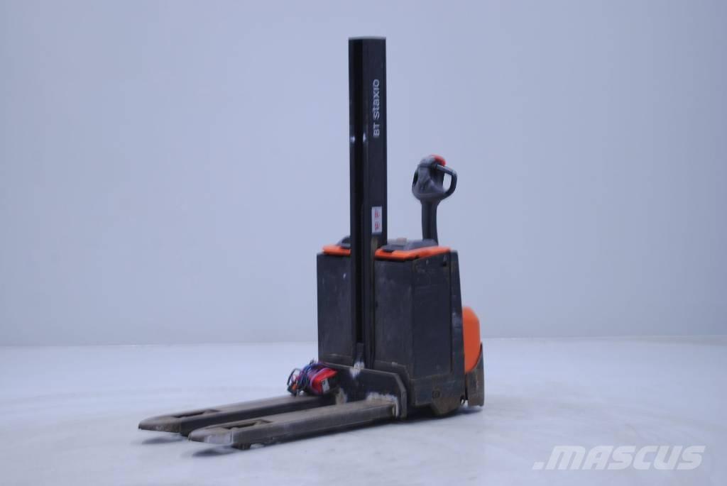 Toyota SWE080L Deichselstapler