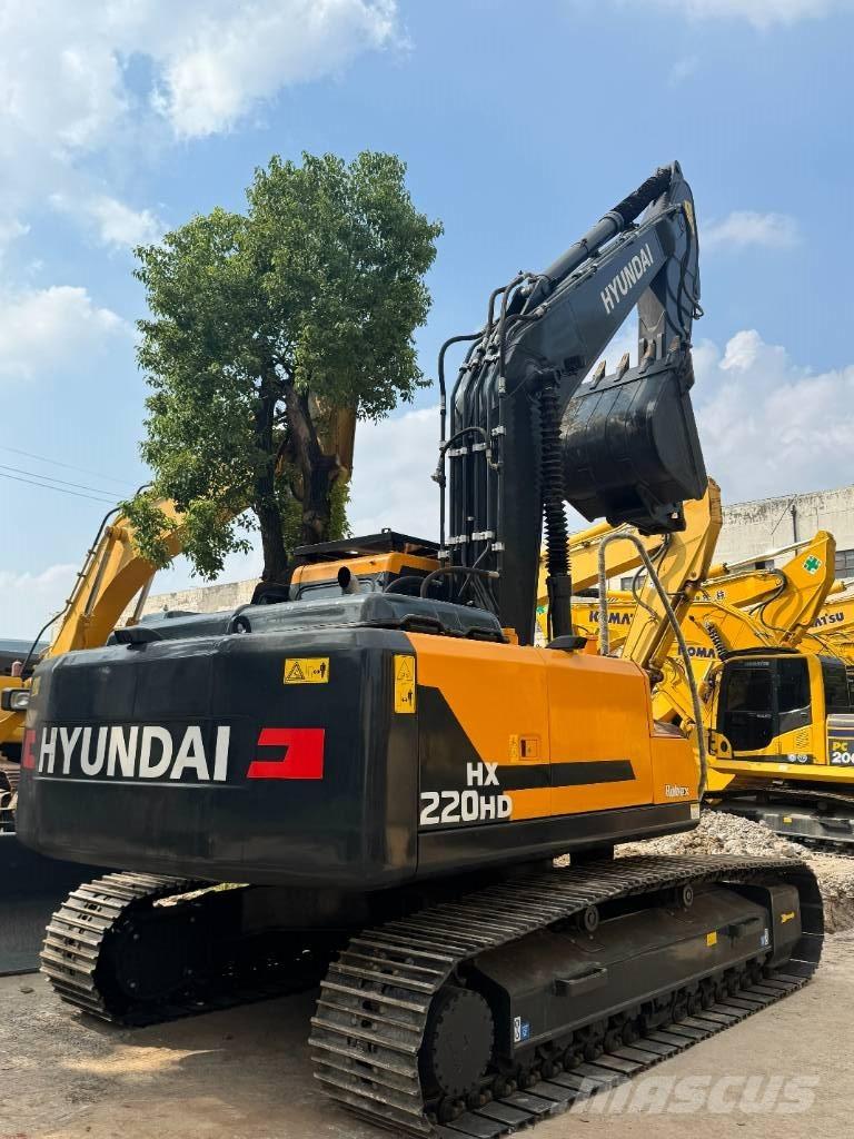 Hyundai HX220HD Midibagger  7t - 12t