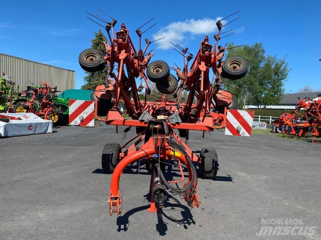Kuhn GF8702T Kreiselheuer/-wender