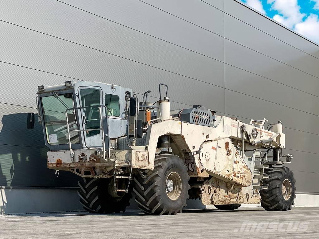Wirtgen WR 2400 Asphalt-Recycler