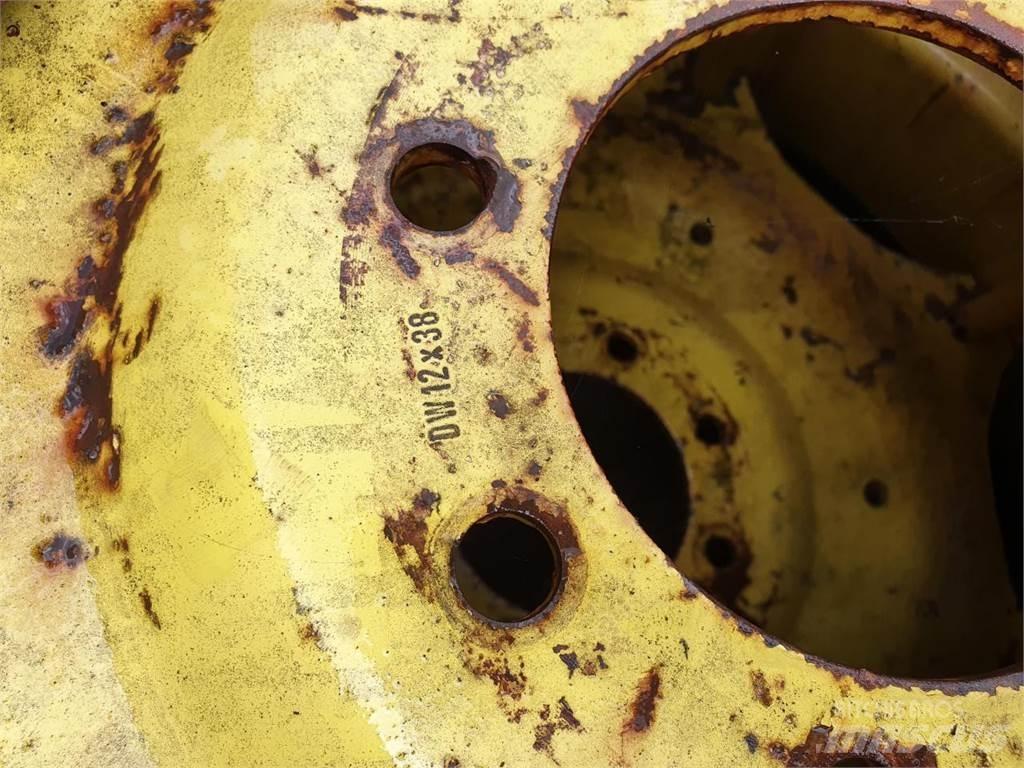 Goodyear 136-38 x2 Reifen