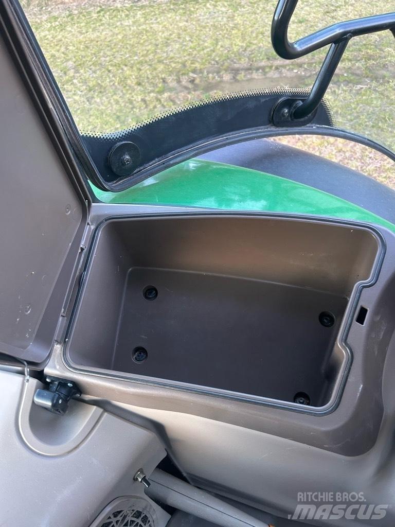 John Deere 6140 R Traktoren