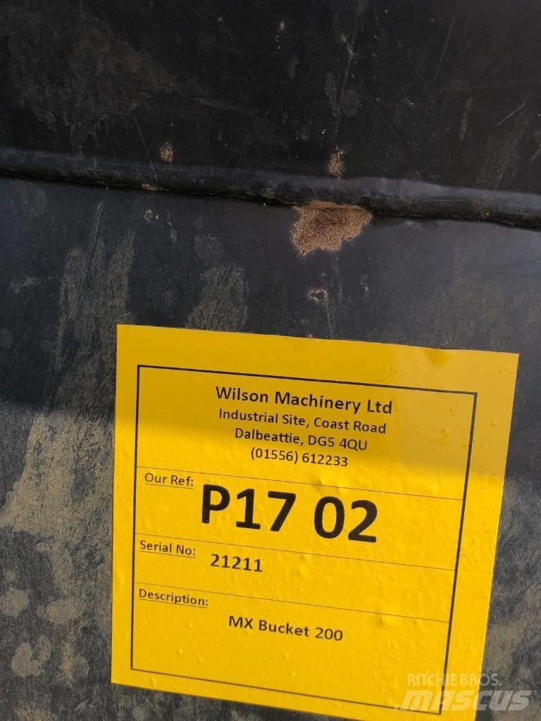 MX 200 Bucket Frontladerzubehör
