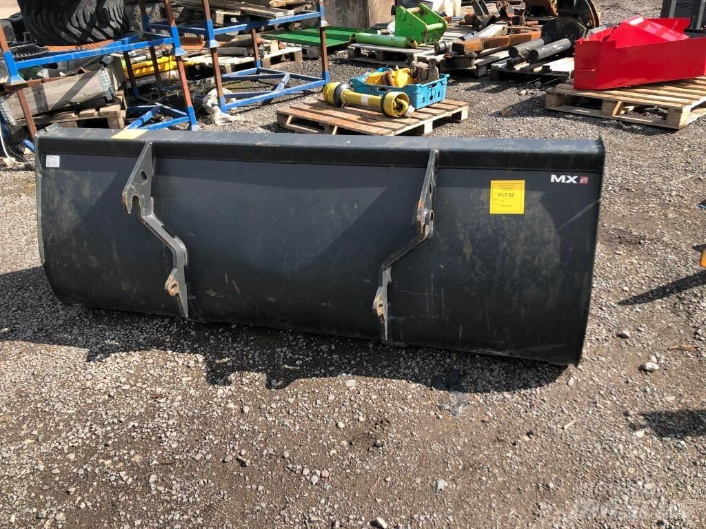 MX 200 Bucket Frontladerzubehör