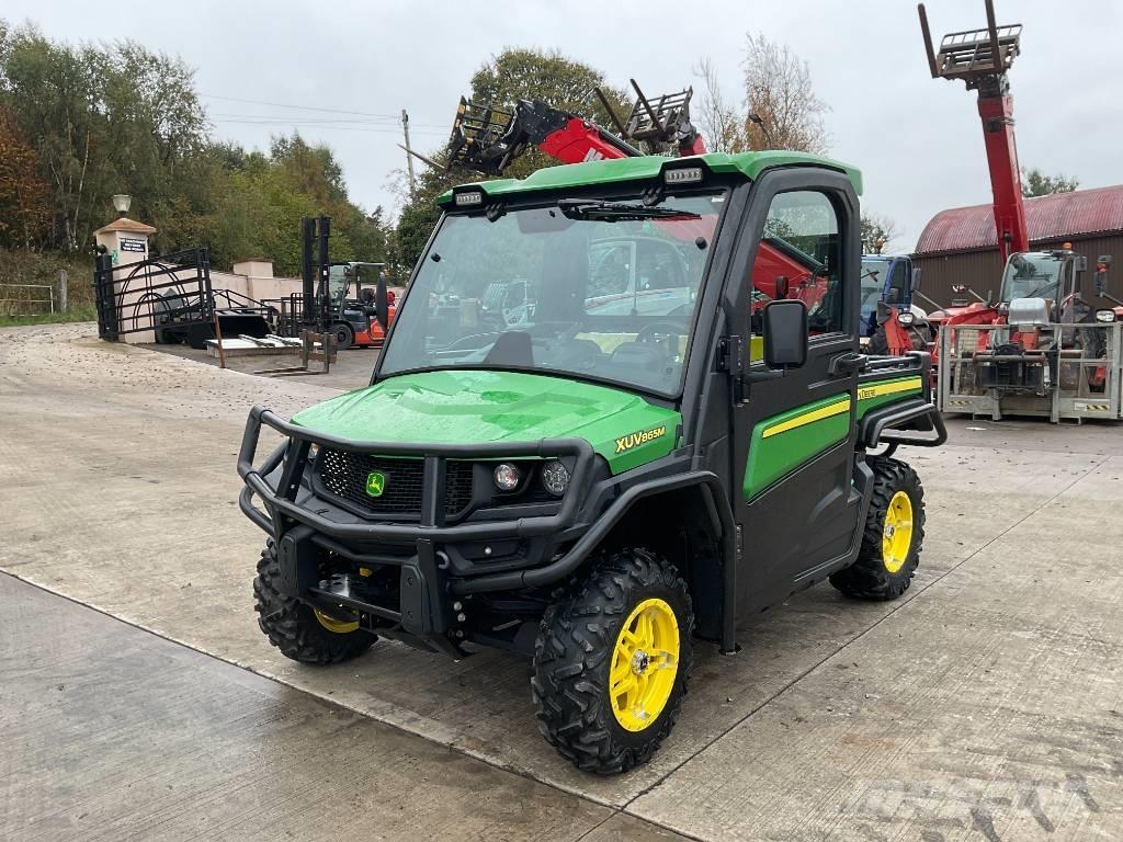 John Deere XUV 865M Teleskoplader