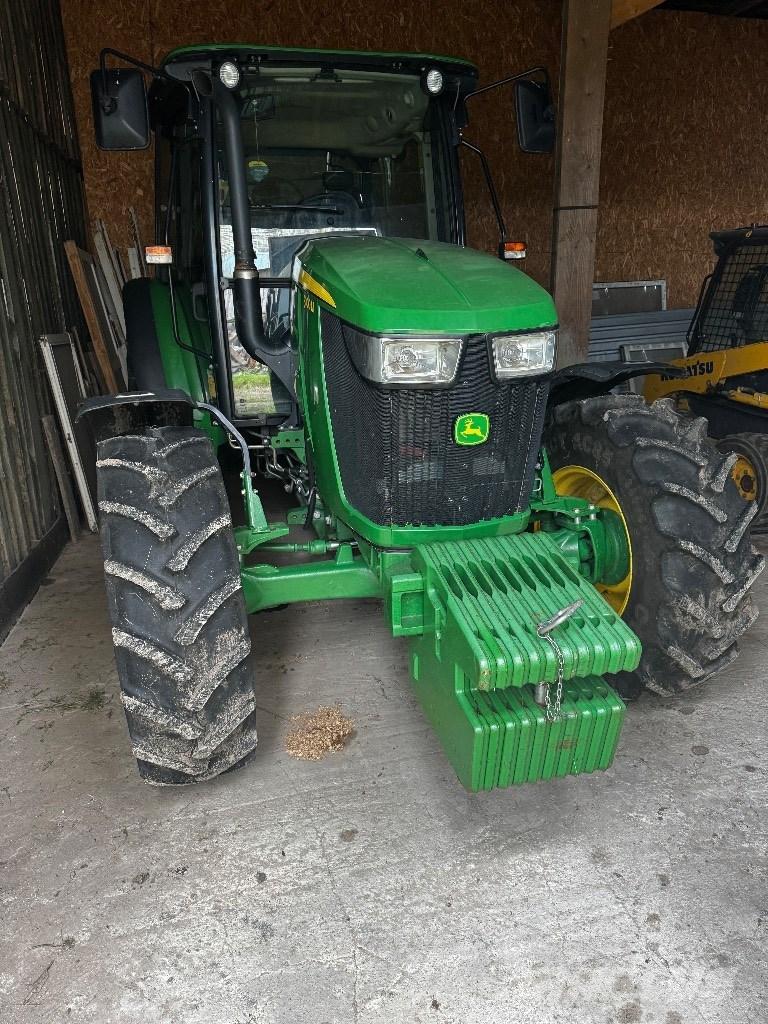 John Deere 5100 M Traktoren