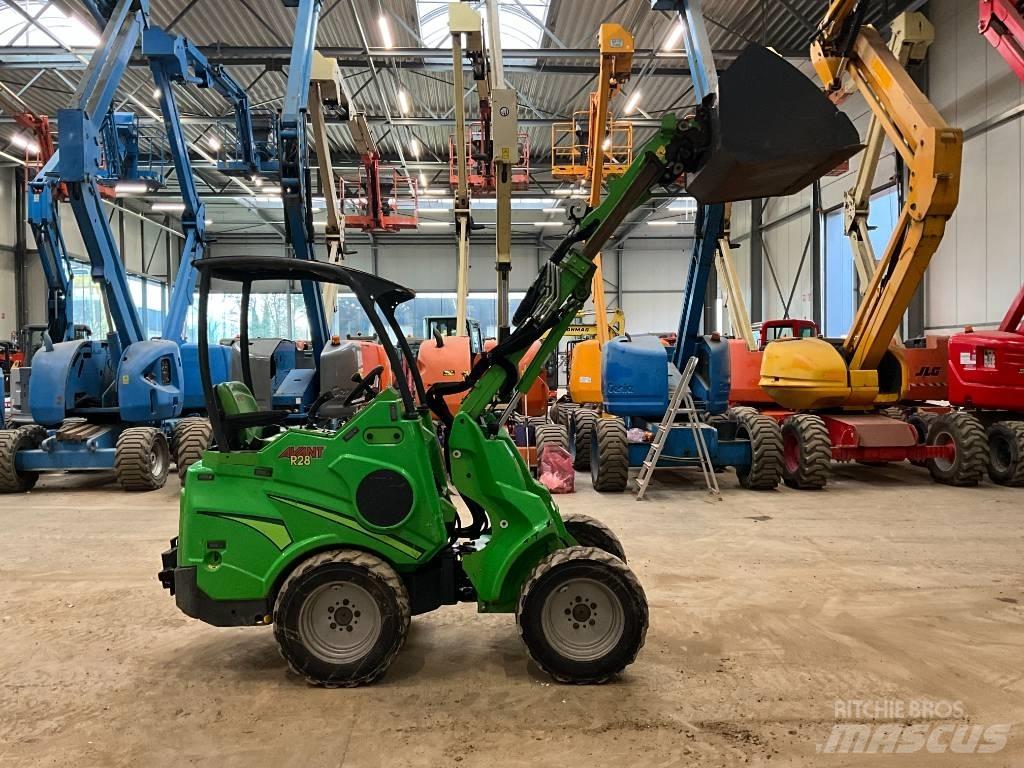 Avant R 28 Minilader