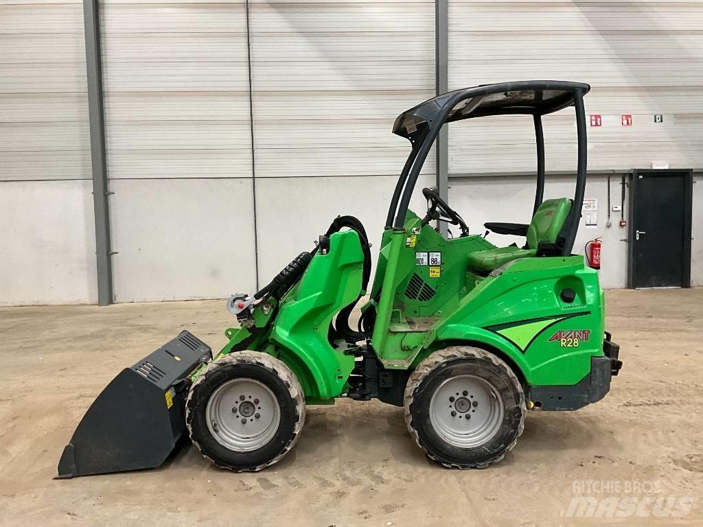 Avant R 28 Minilader