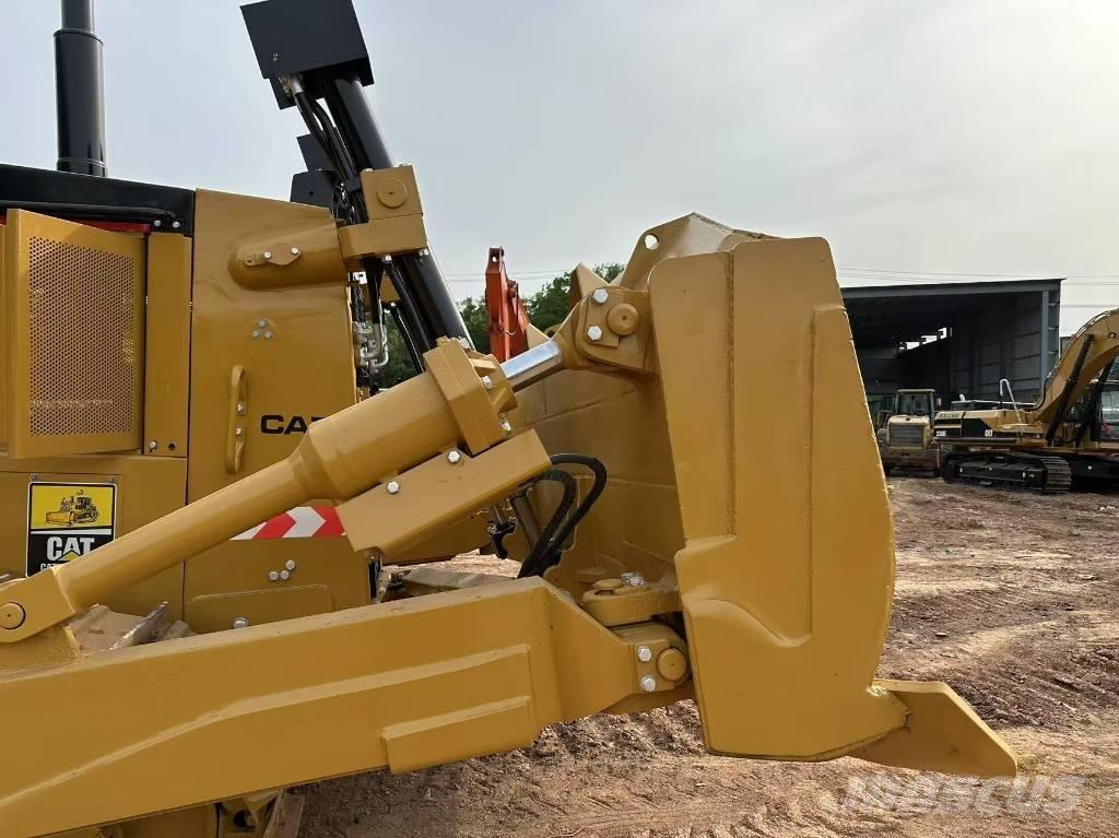 CAT D8R Bulldozer