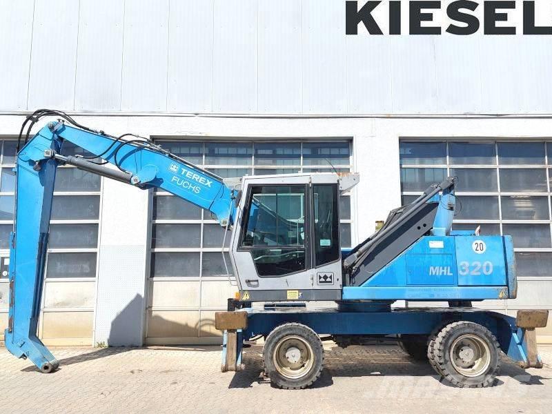Fuchs MHL 320 D Materialumschlag