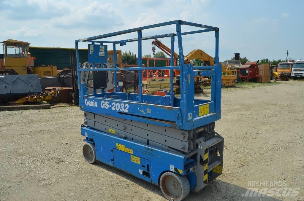 Genie GS 2032 Scheren-Arbeitsbühnen