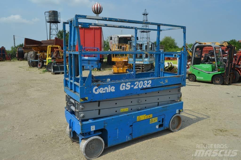 Genie GS 2032 Scheren-Arbeitsbühnen