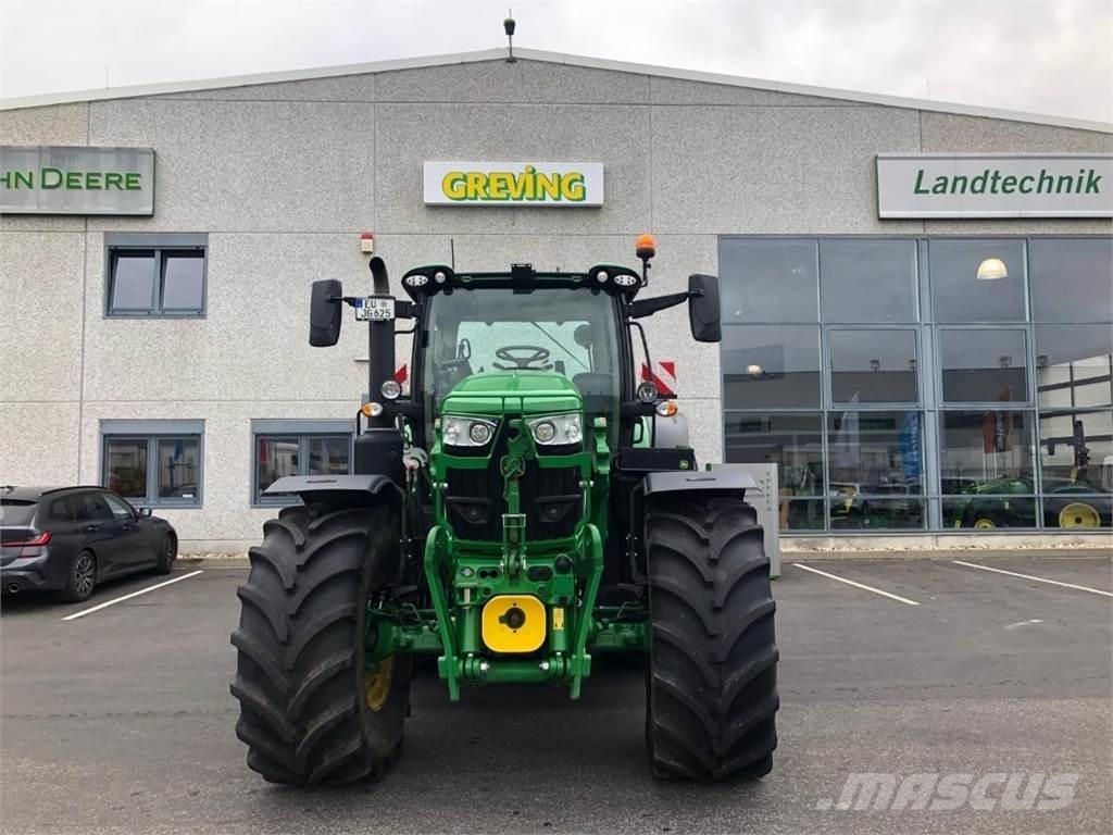 John Deere 6R215 Traktoren