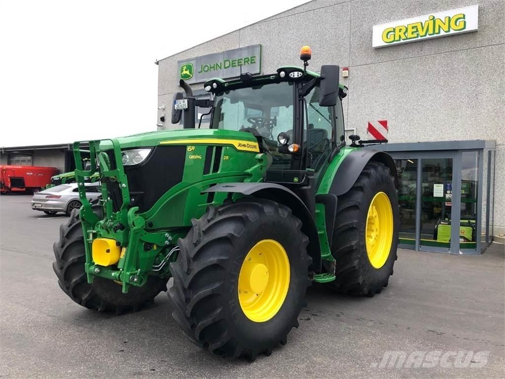 John Deere 6R215 Traktoren