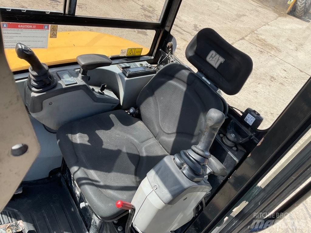CAT 302.7 D CR Minibagger < 7t