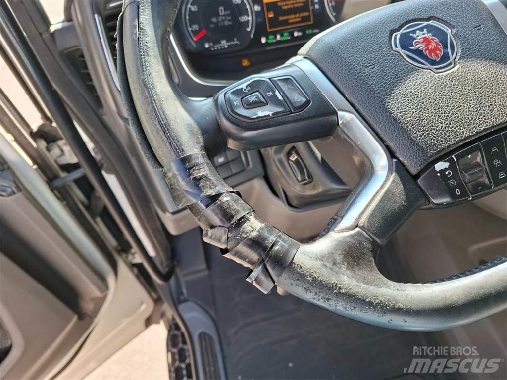 Scania R450 Sattelzugmaschinen