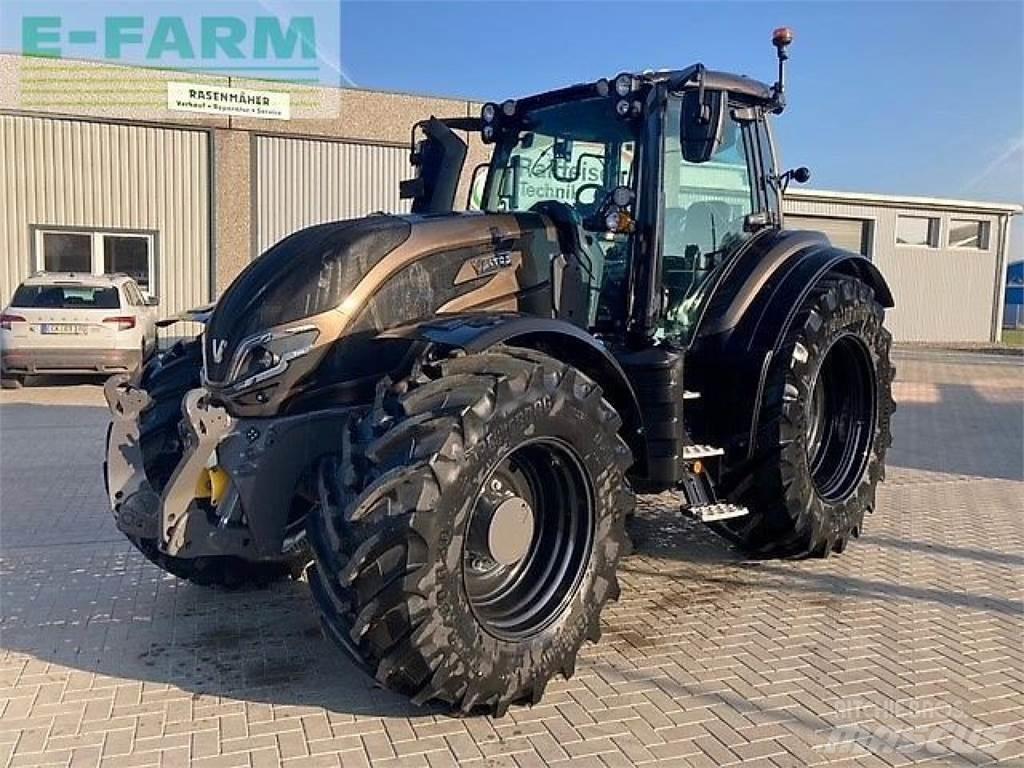 Valtra t215a Traktoren