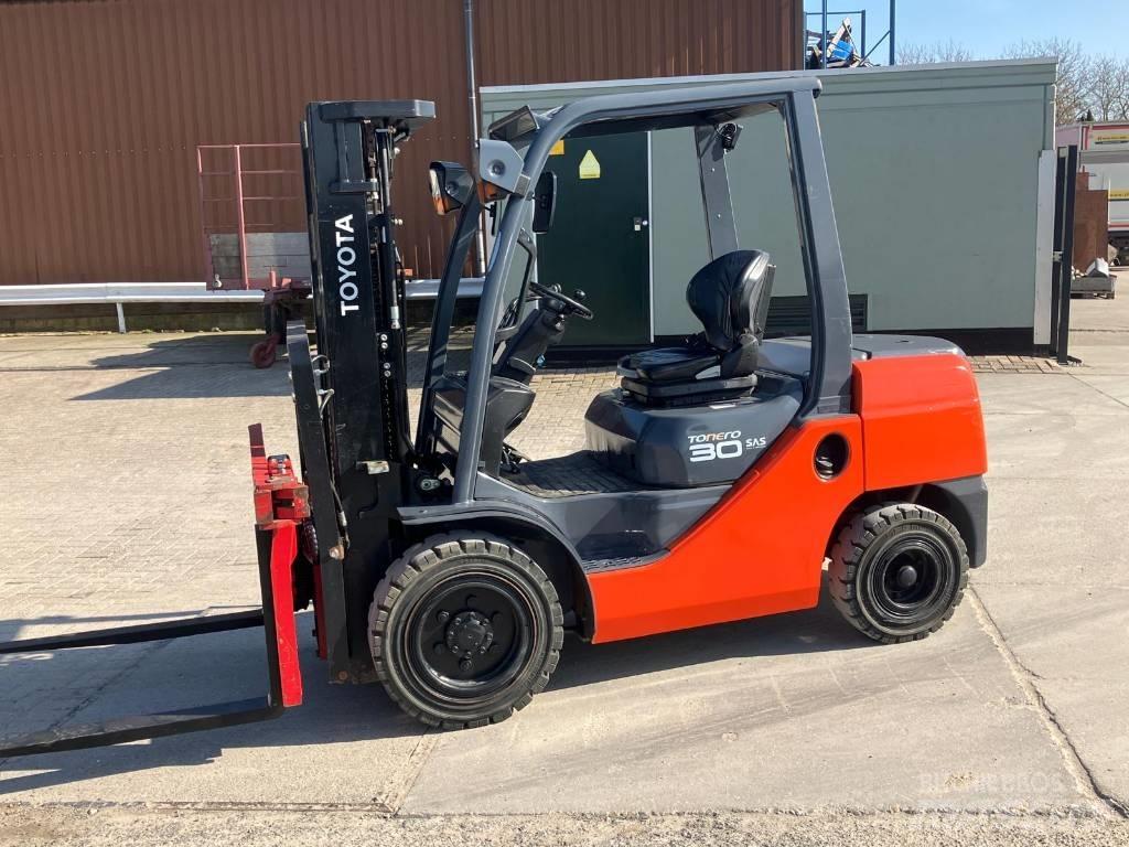 Toyota 52-8 FDF 30 Dieselstapler