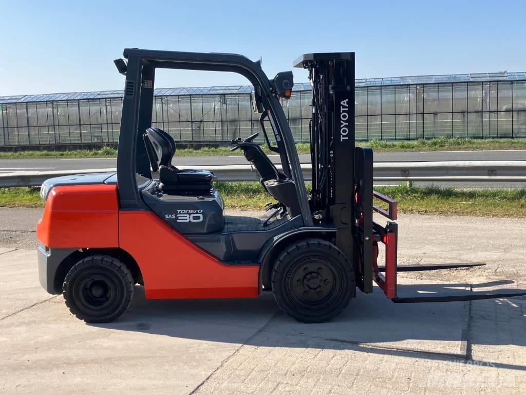 Toyota 52-8 FDF 30 Dieselstapler
