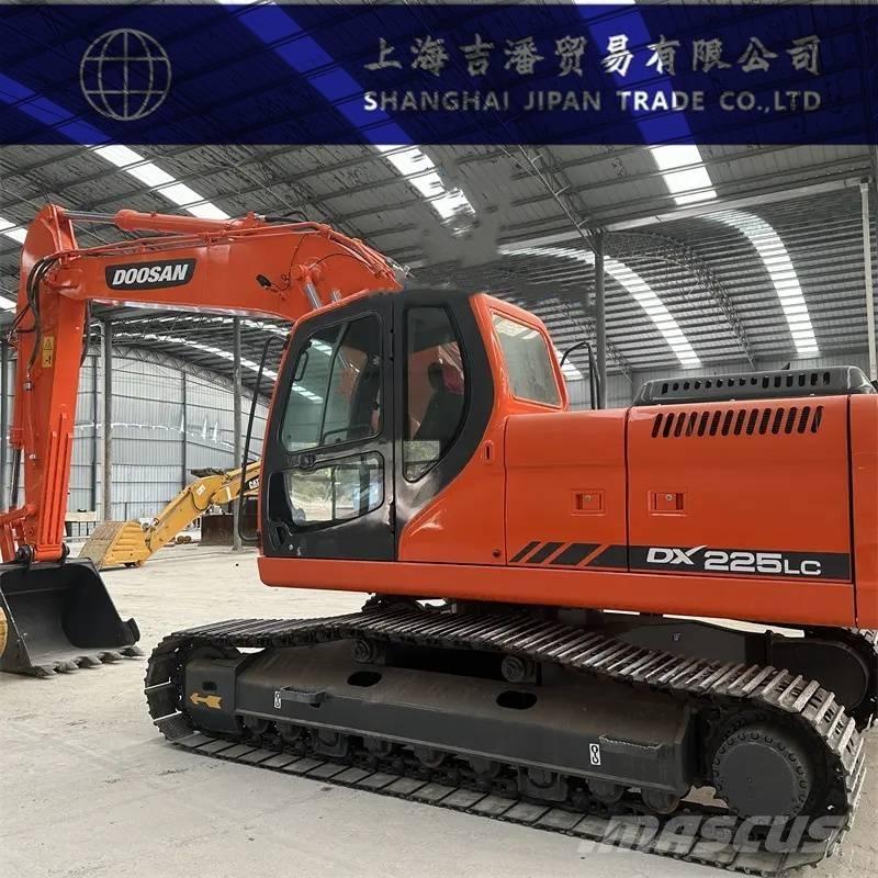 Doosan DX 225 LC SLR Raupenbagger