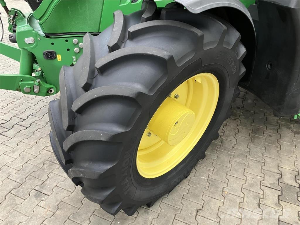 John Deere 6145R Traktoren