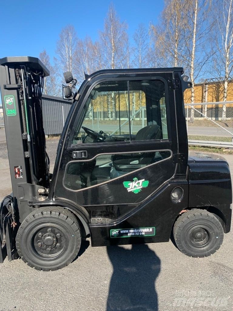 Toyota 02-8 FDF 30 Dieselstapler
