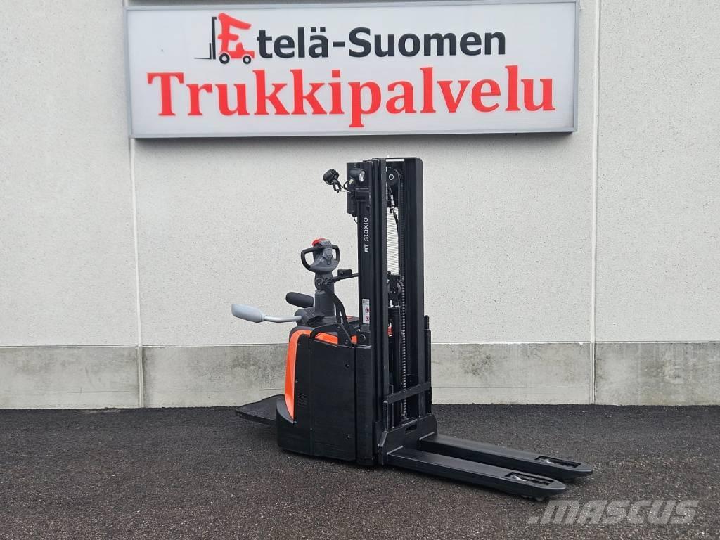 Toyota SPE120 L Selbstfahrstapler