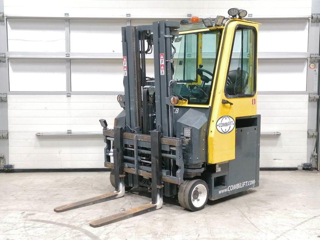 Combilift CBE2500 Seitenstapler