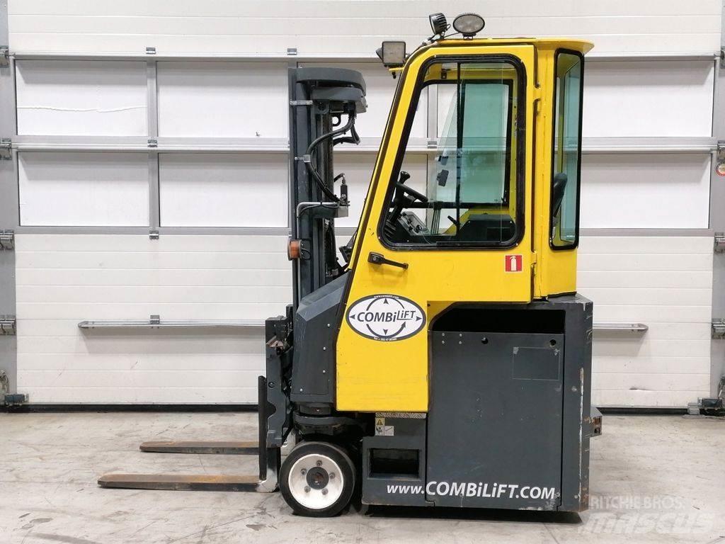 Combilift CBE2500 Seitenstapler