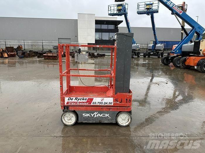 SkyJack SJ16 Scheren-Arbeitsbühnen