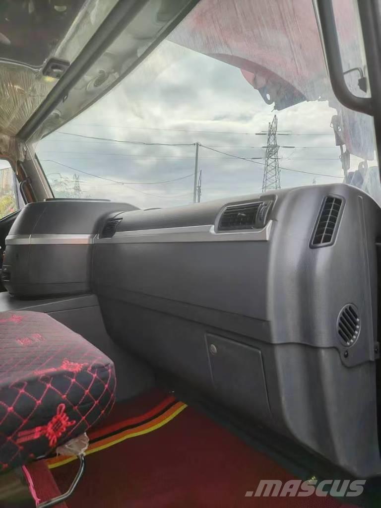 Sany STC1300C8 All-Terrain-Krane