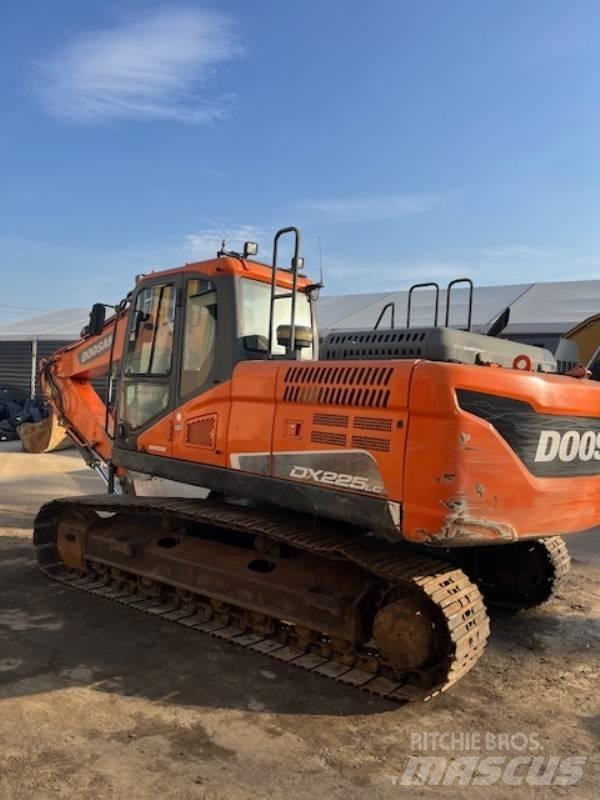 Doosan DX 225 LC-5 Raupenbagger